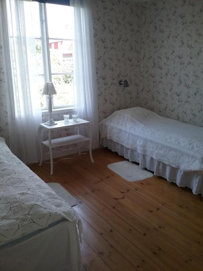 Karlstugan Cottage Виммербю Экстерьер фото