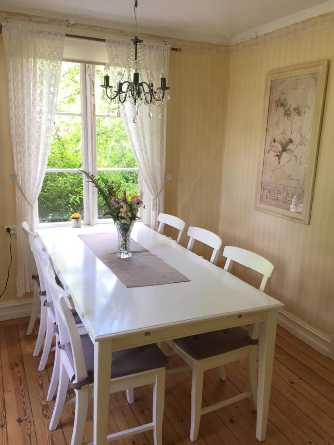Karlstugan Cottage Виммербю Экстерьер фото